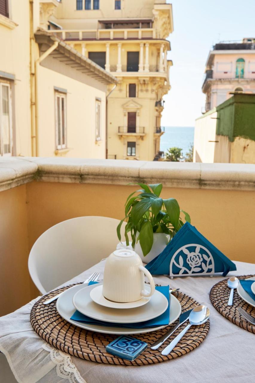 360 Hospitality Acomodação com café da manhã Salerno Exterior foto